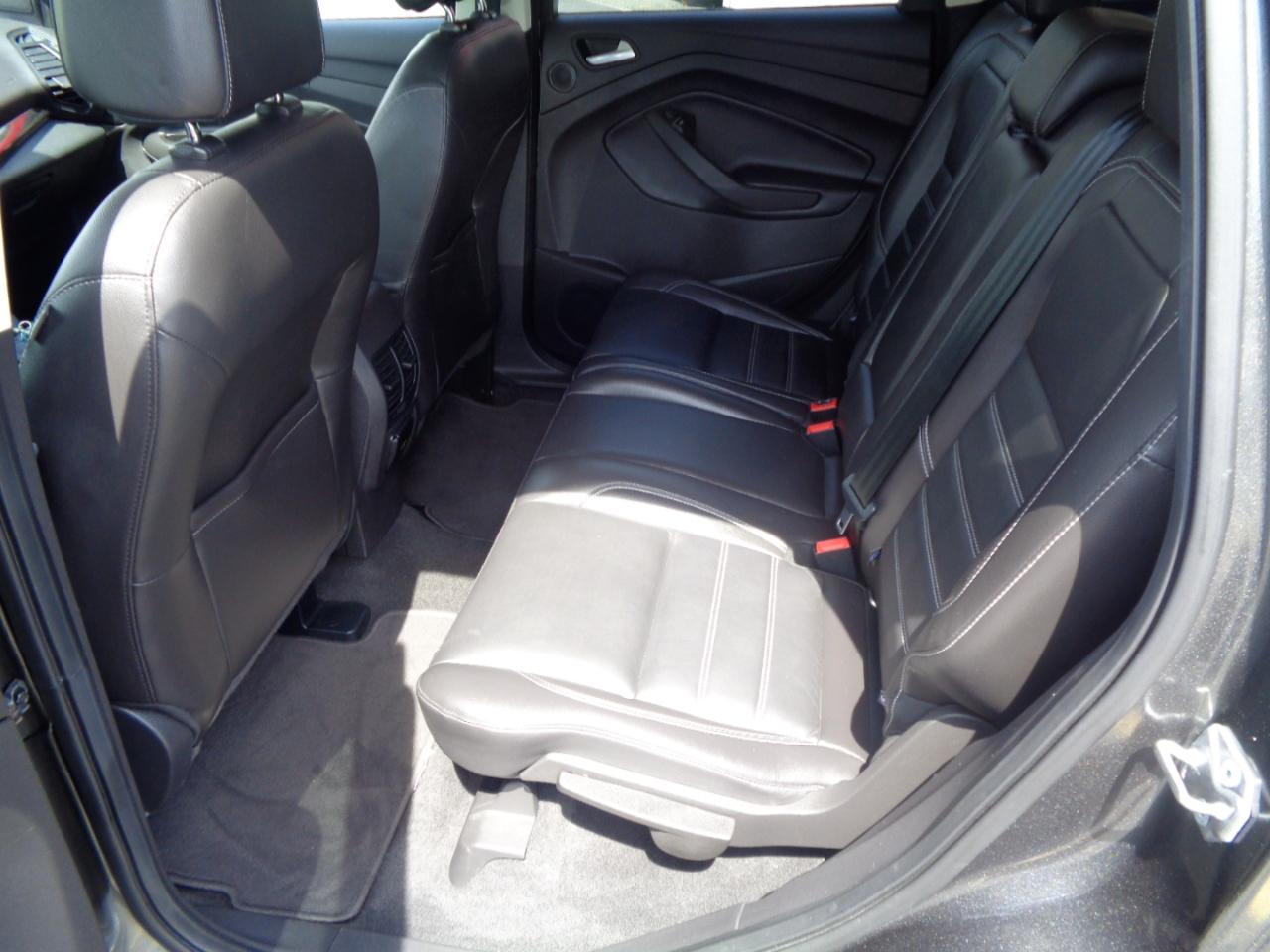 Ford Escape Titanium 4WD 2017