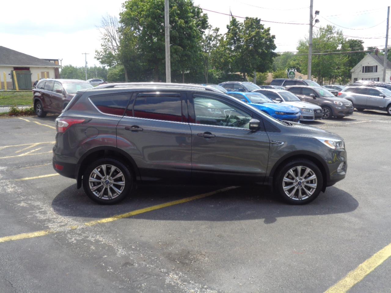 Ford Escape Titanium 4WD 2017