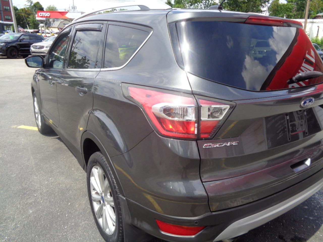Ford Escape Titanium 4WD 2017