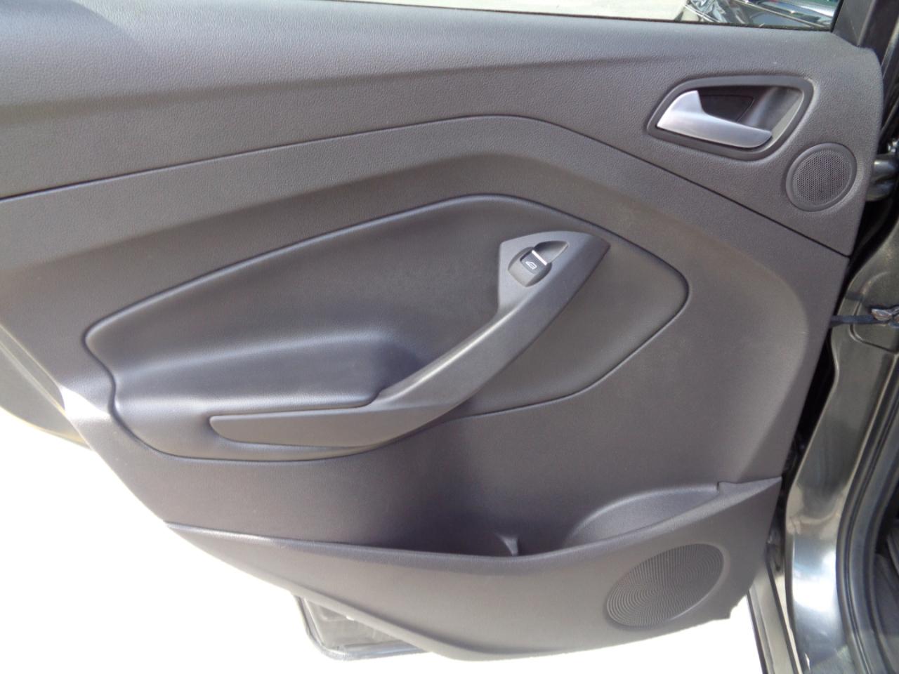 Ford Escape Titanium 4WD 2017