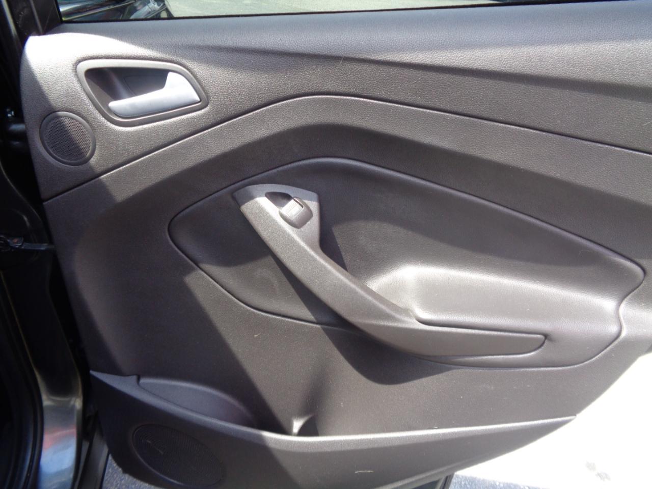 Ford Escape Titanium 4WD 2017