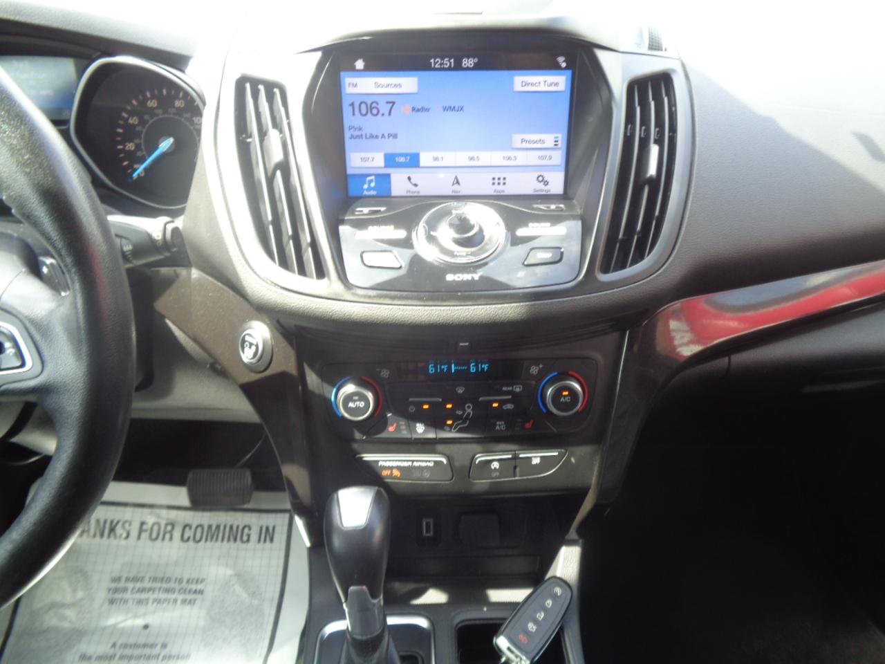 Ford Escape Titanium 4WD 2017