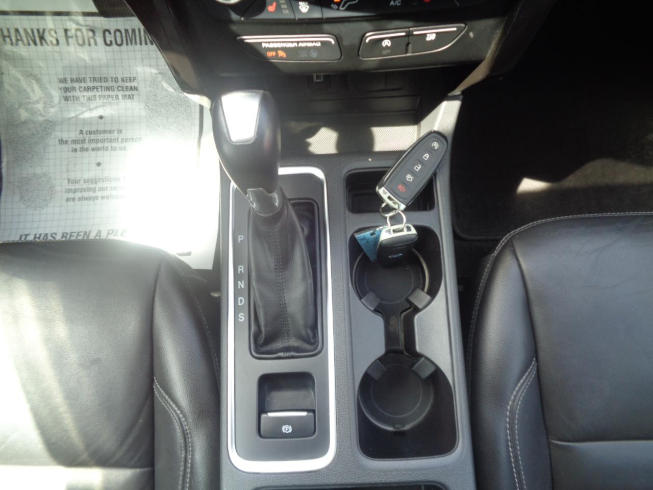 Ford Escape Titanium 4WD 2017