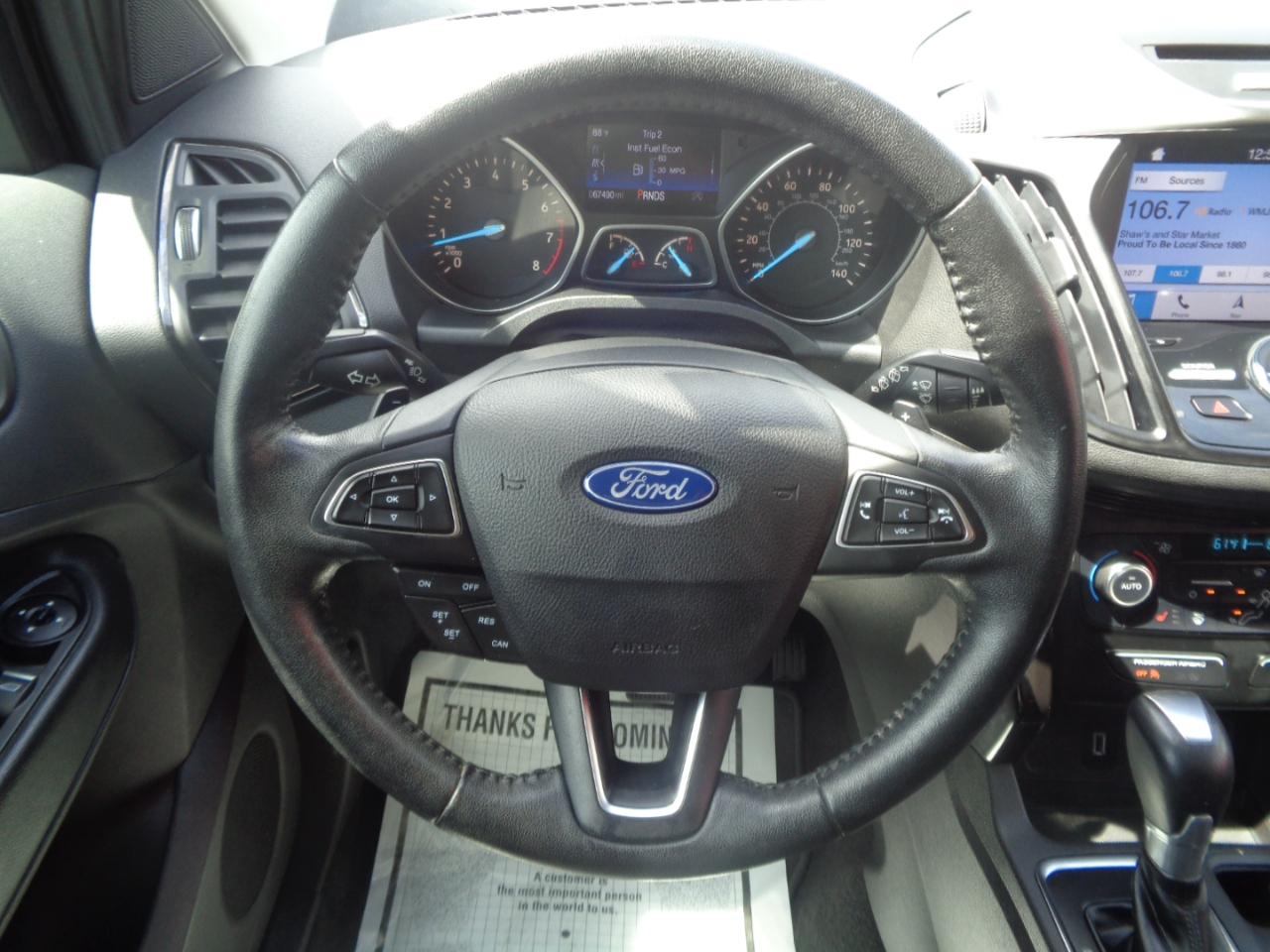 Ford Escape Titanium 4WD 2017