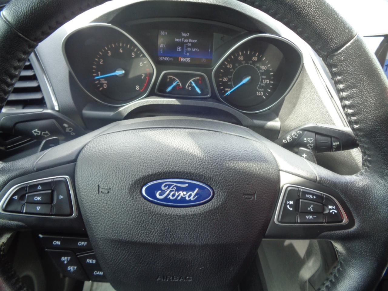 Ford Escape Titanium 4WD 2017