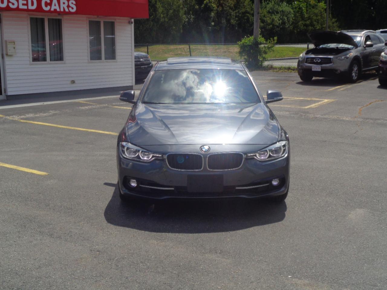 BMW 3 Series 330i xDrive Sedan 2017