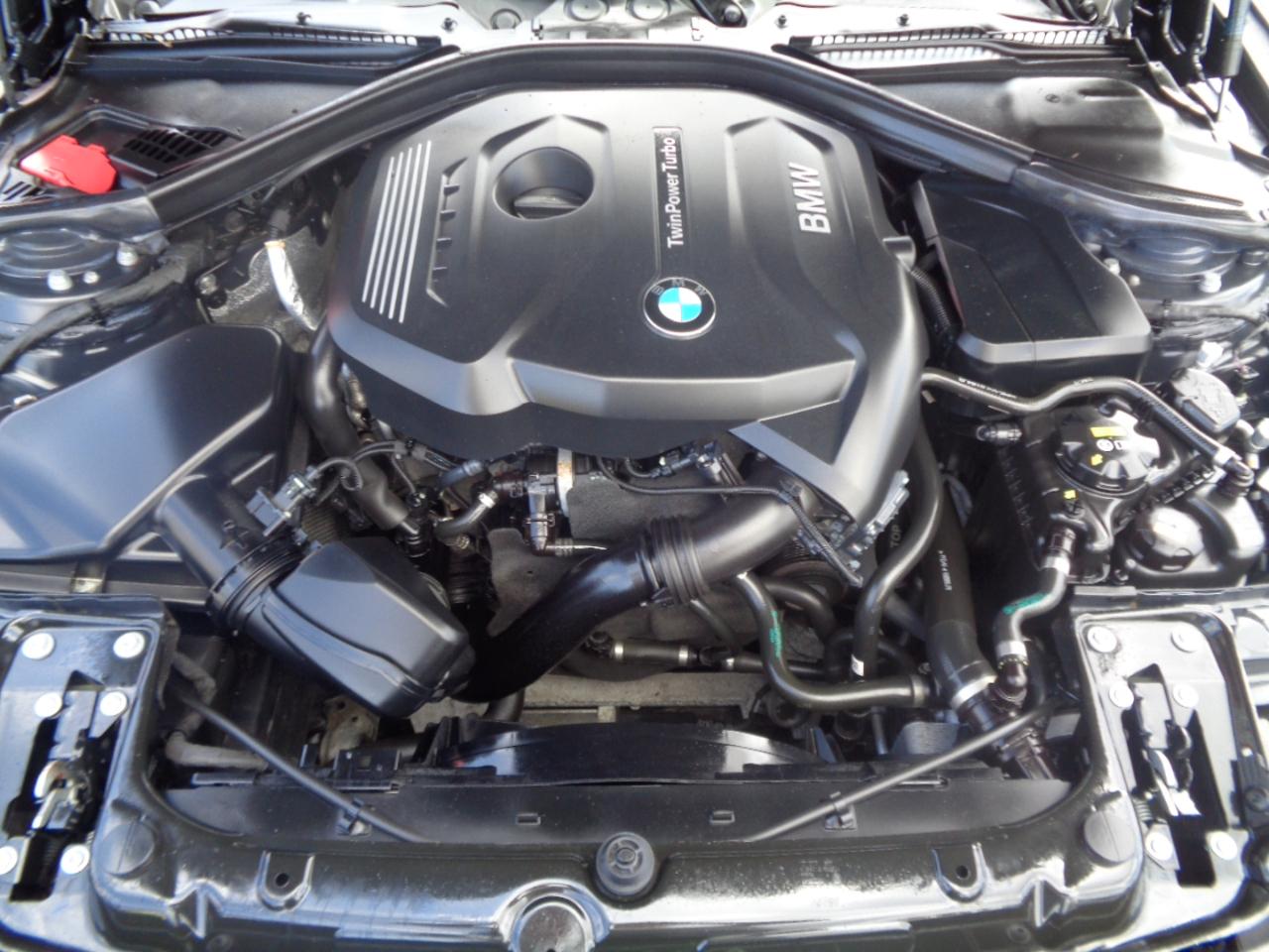 BMW 3 Series 330i xDrive Sedan 2017