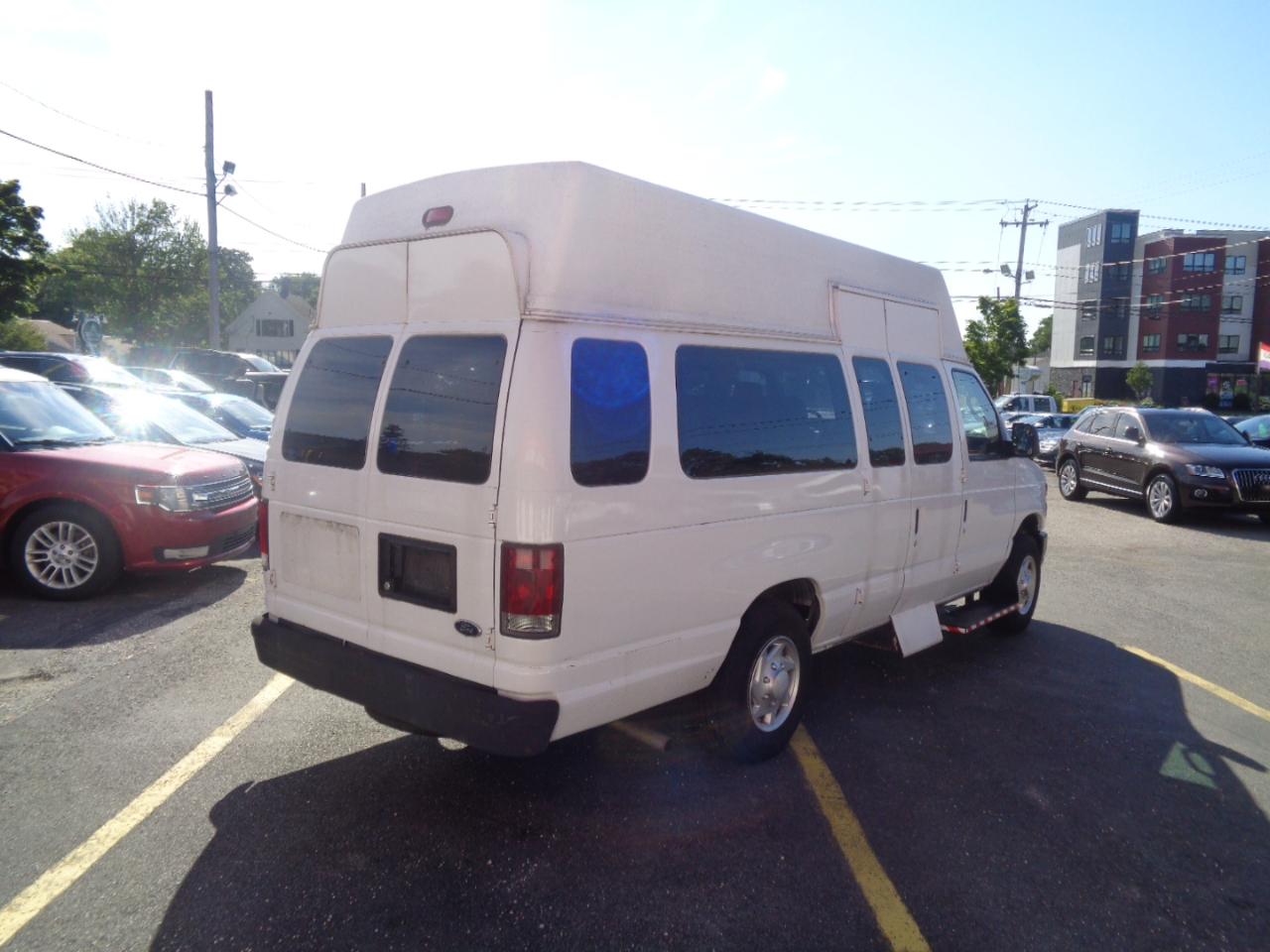 Ford Econoline Cargo Van E-250 Ext Recreational 2013