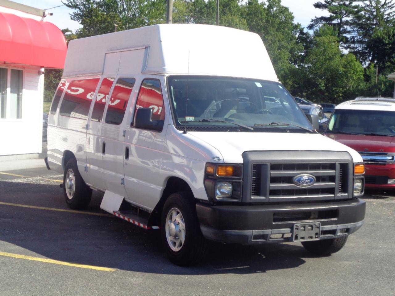 Ford Econoline Cargo Van E-250 Ext Recreational 2013