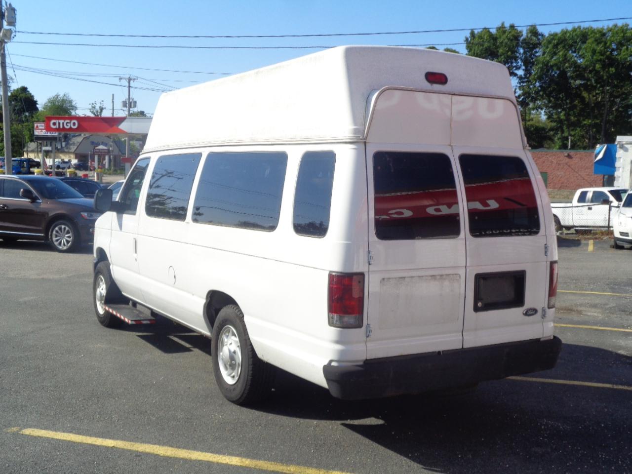 Ford Econoline Cargo Van E-250 Ext Recreational 2013
