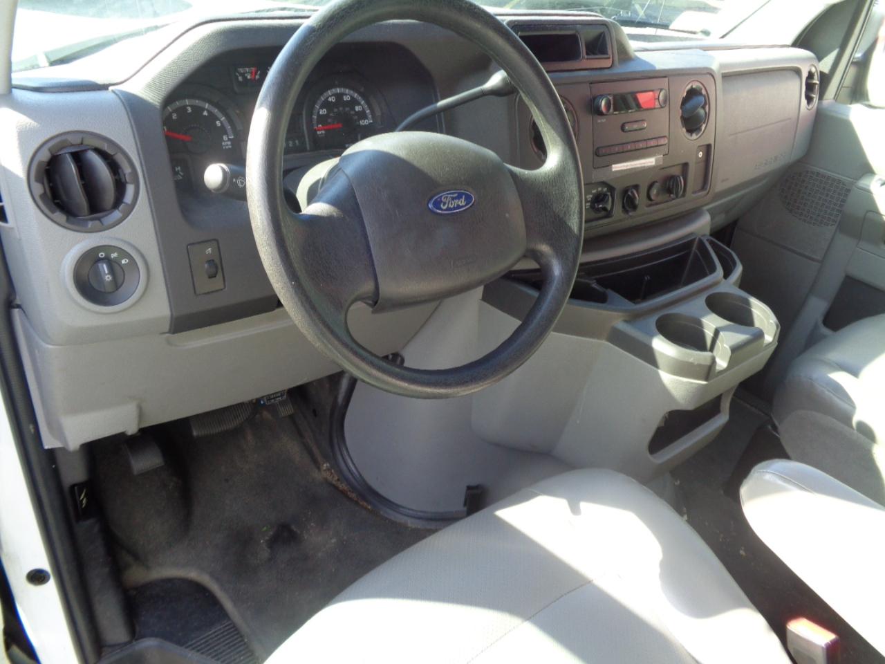 Ford Econoline Cargo Van E-250 Ext Recreational 2013
