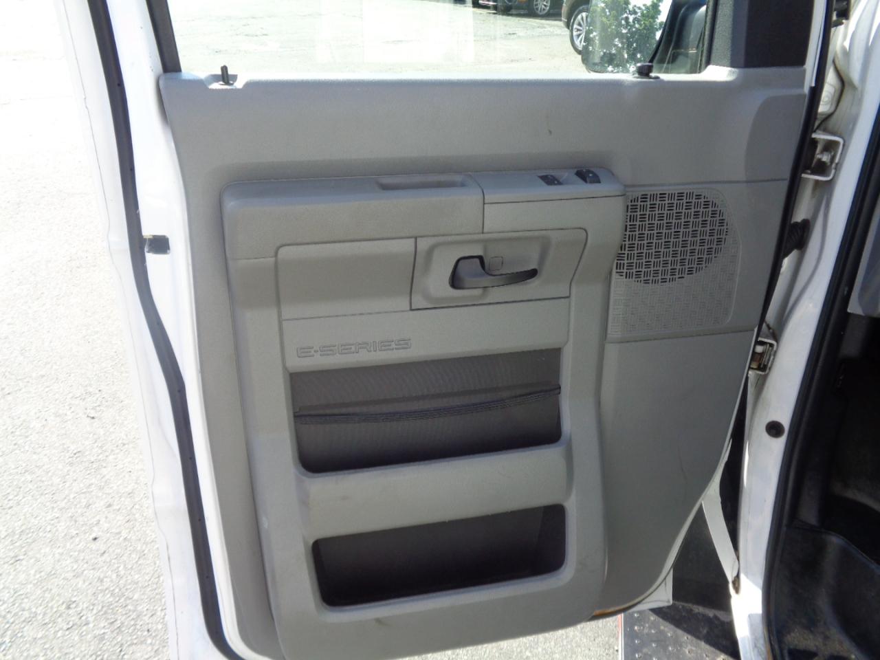 Ford Econoline Cargo Van E-250 Ext Recreational 2013