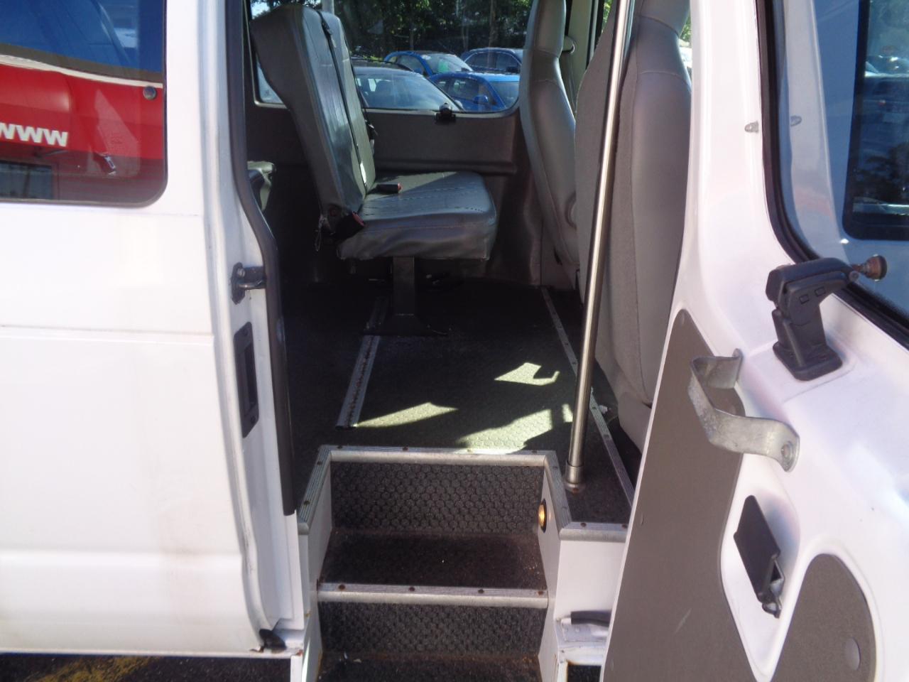 Ford Econoline Cargo Van E-250 Ext Recreational 2013