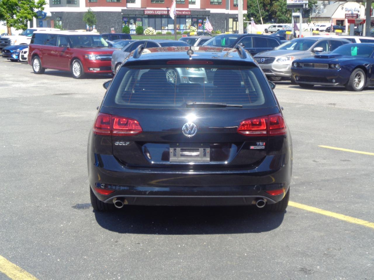 Volkswagen Golf SportWagen 1.8T S Manual 4MOTION 2017