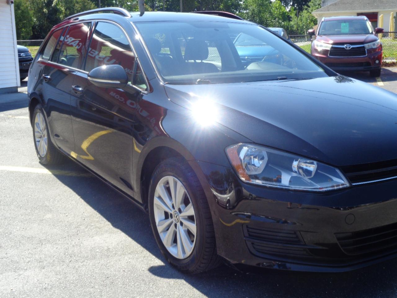 Volkswagen Golf SportWagen 1.8T S Manual 4MOTION 2017