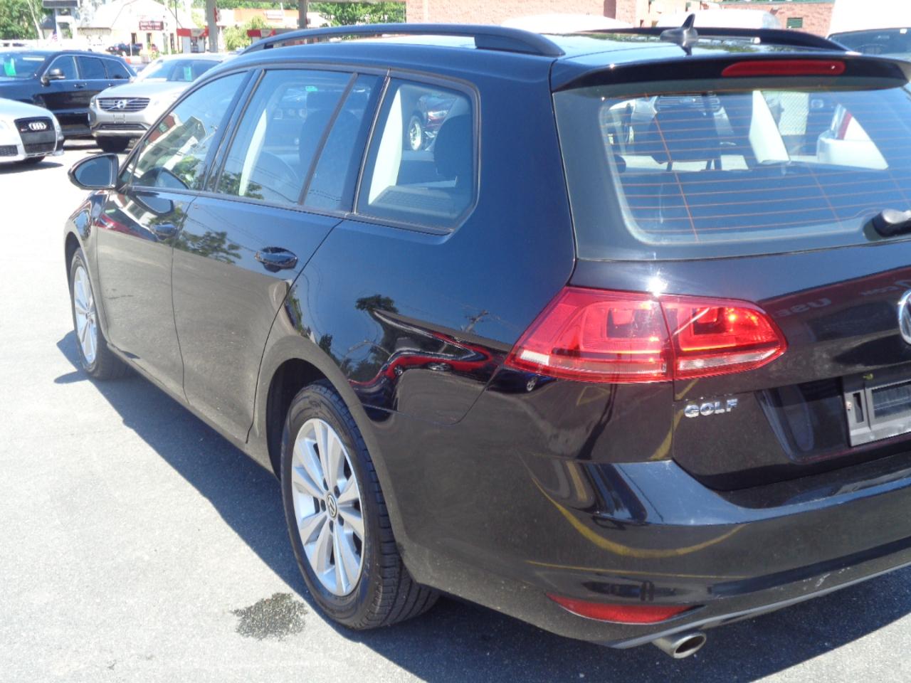 Volkswagen Golf SportWagen 1.8T S Manual 4MOTION 2017
