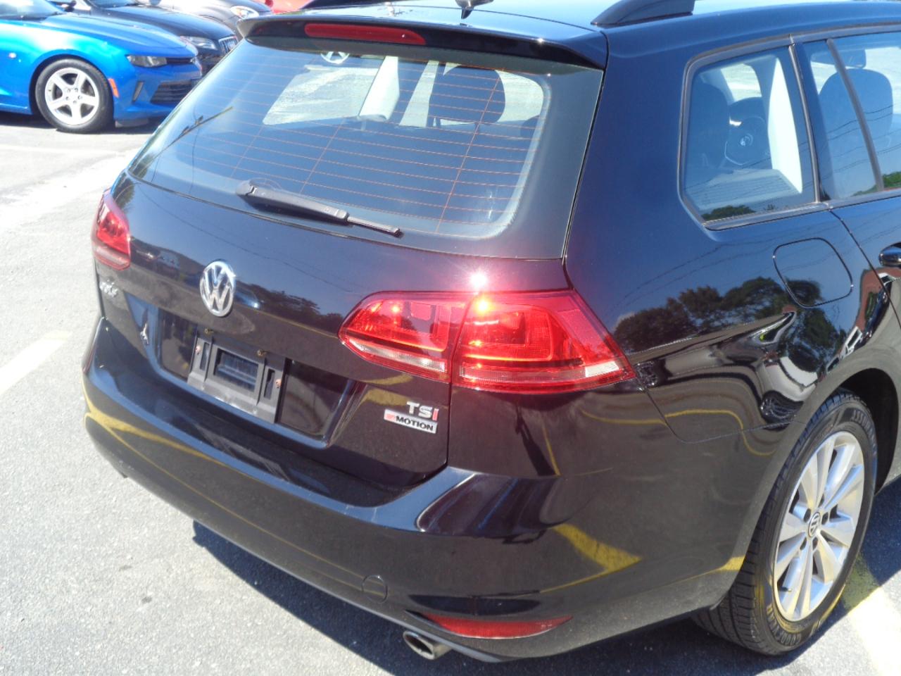 Volkswagen Golf SportWagen 1.8T S Manual 4MOTION 2017