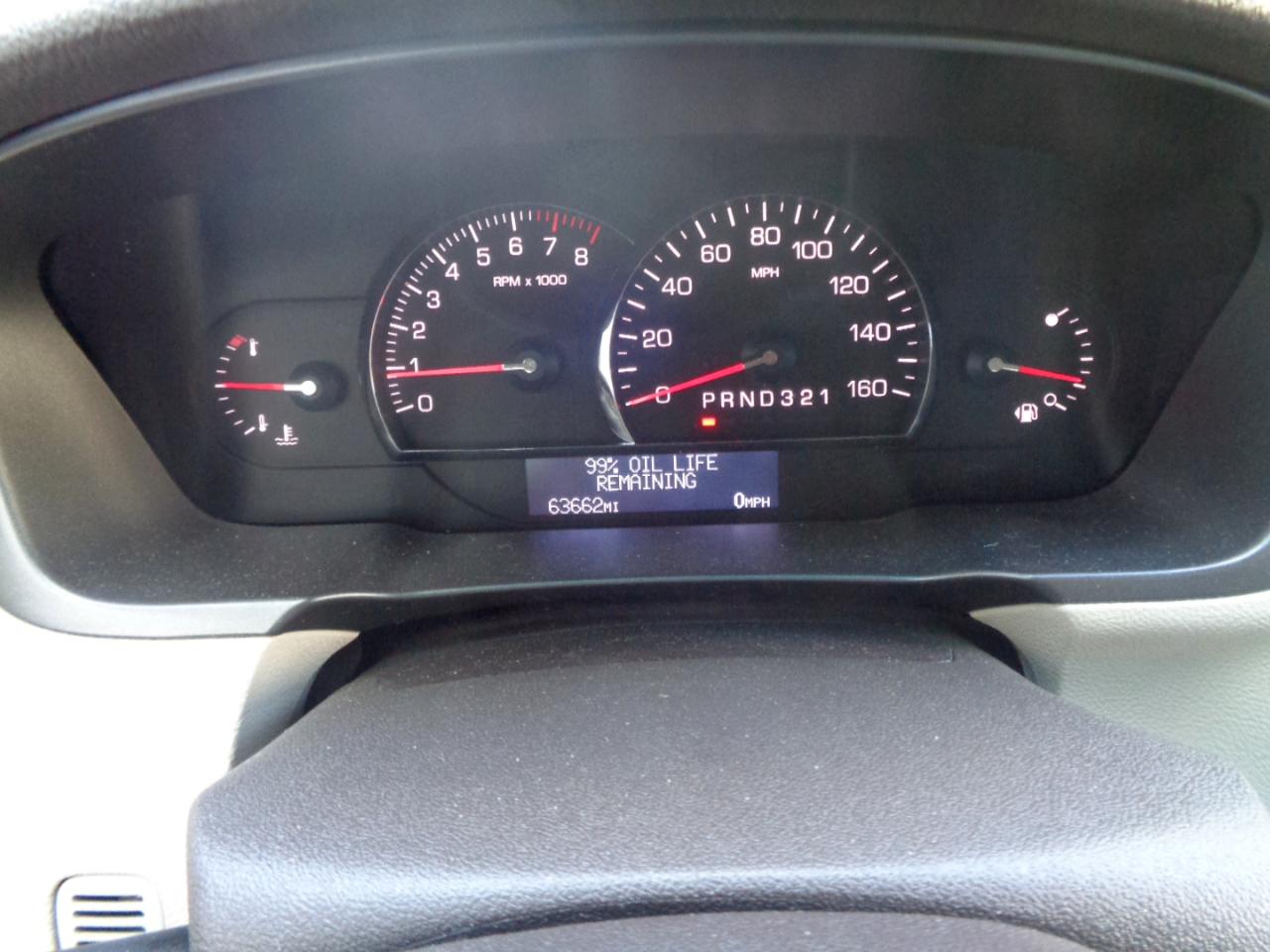 Cadillac DTS 4dr Sdn Luxury Collection 2011