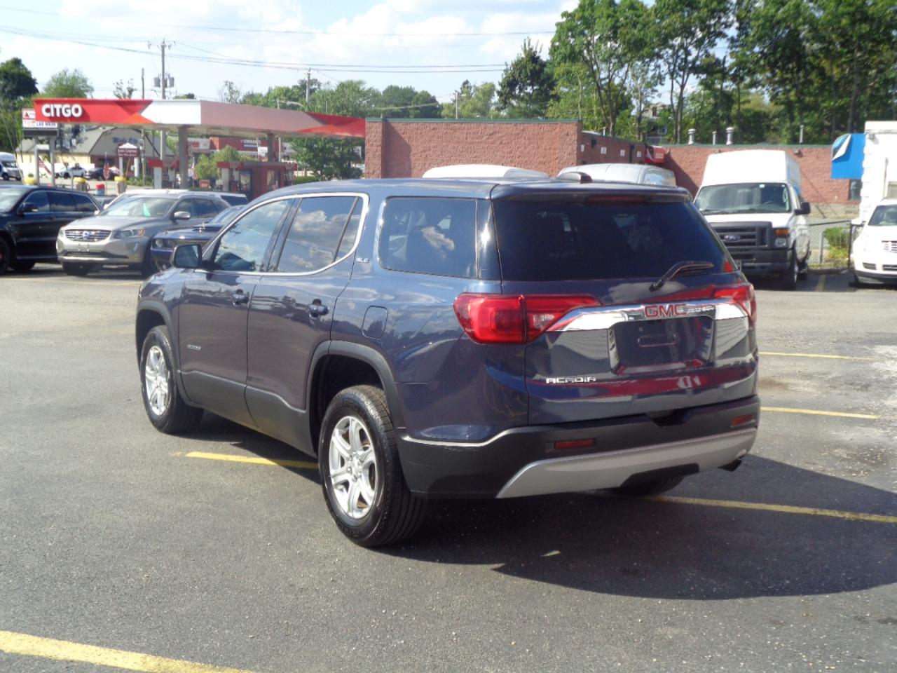 GMC Acadia FWD 4dr SLE w/SLE-1 2018