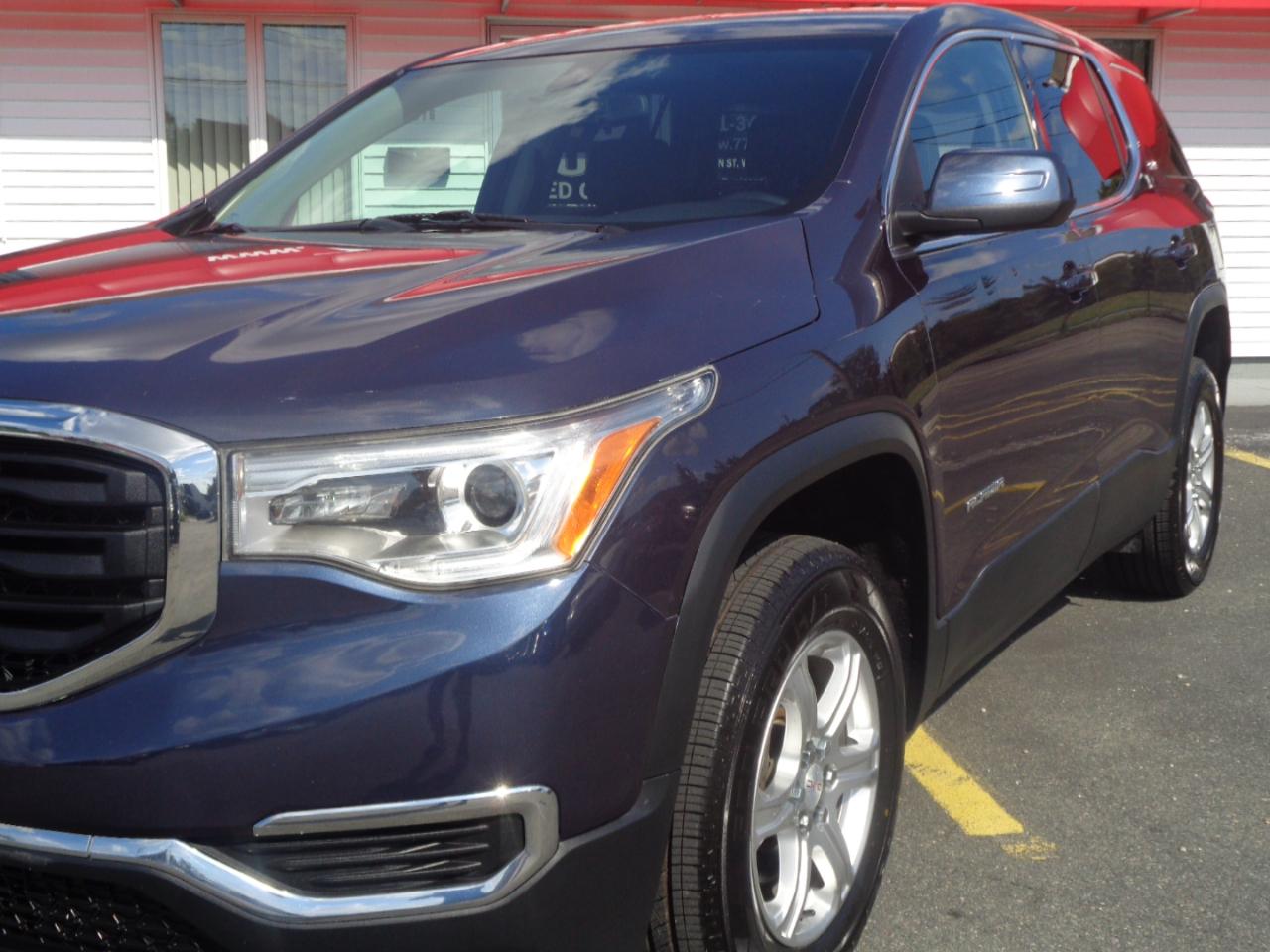 GMC Acadia FWD 4dr SLE w/SLE-1 2018
