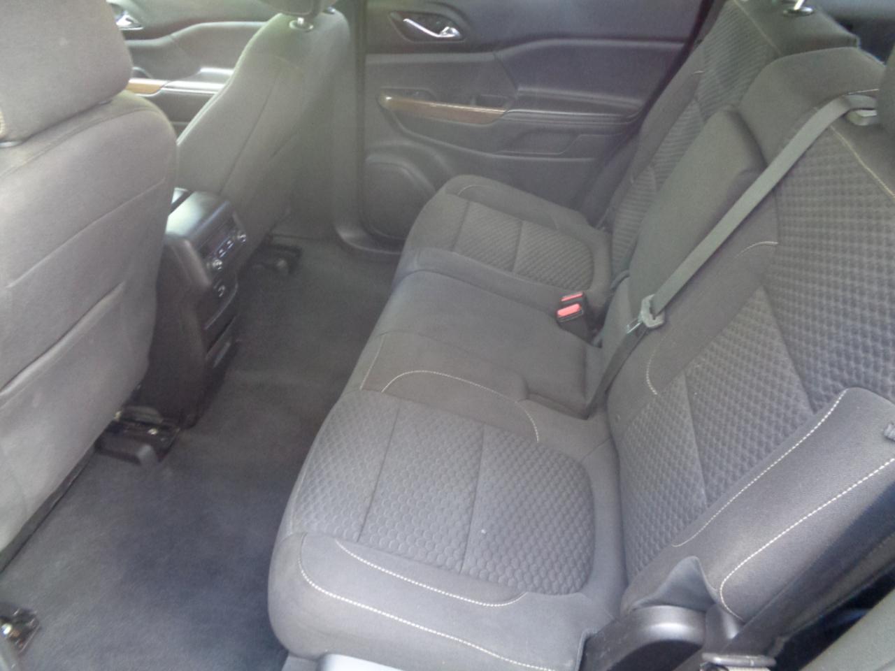 GMC Acadia FWD 4dr SLE w/SLE-1 2018