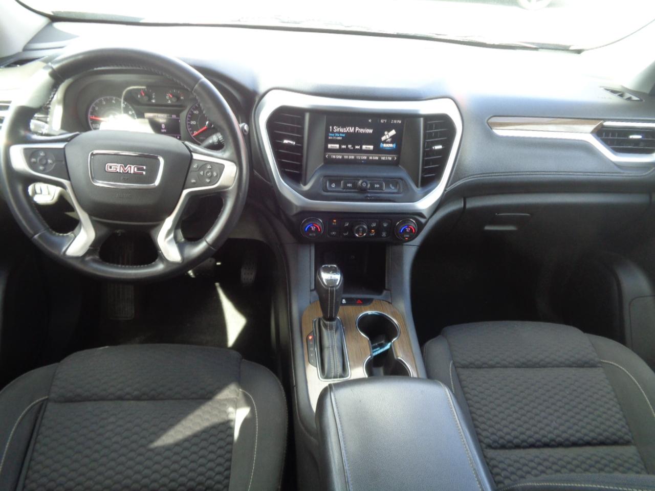 GMC Acadia FWD 4dr SLE w/SLE-1 2018