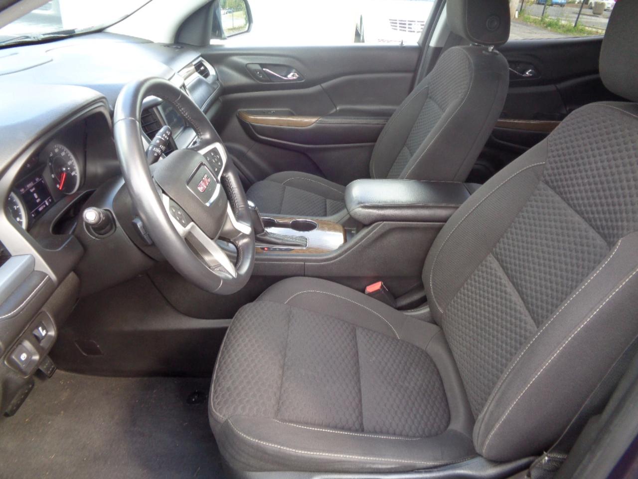 GMC Acadia FWD 4dr SLE w/SLE-1 2018