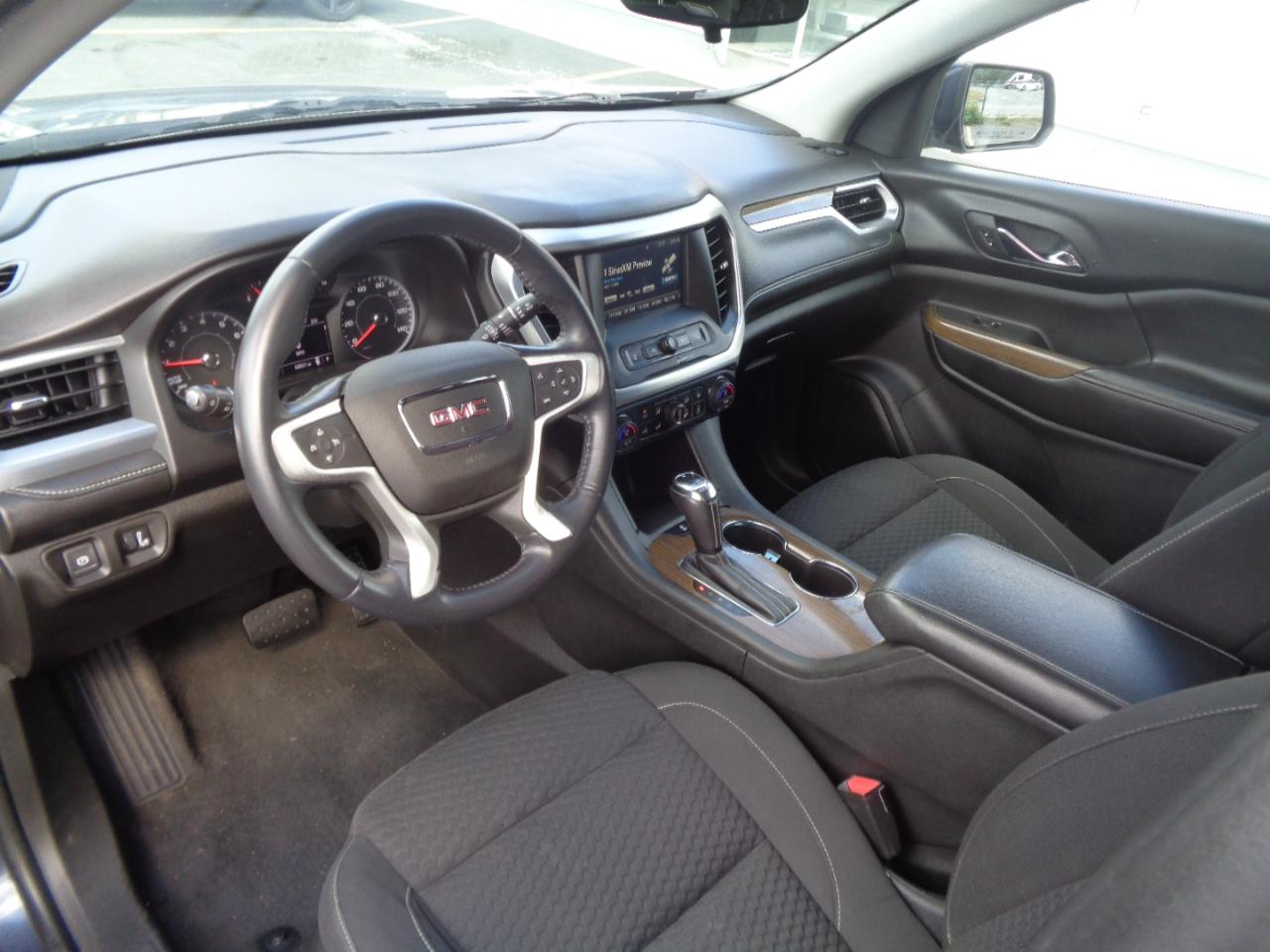 GMC Acadia FWD 4dr SLE w/SLE-1 2018