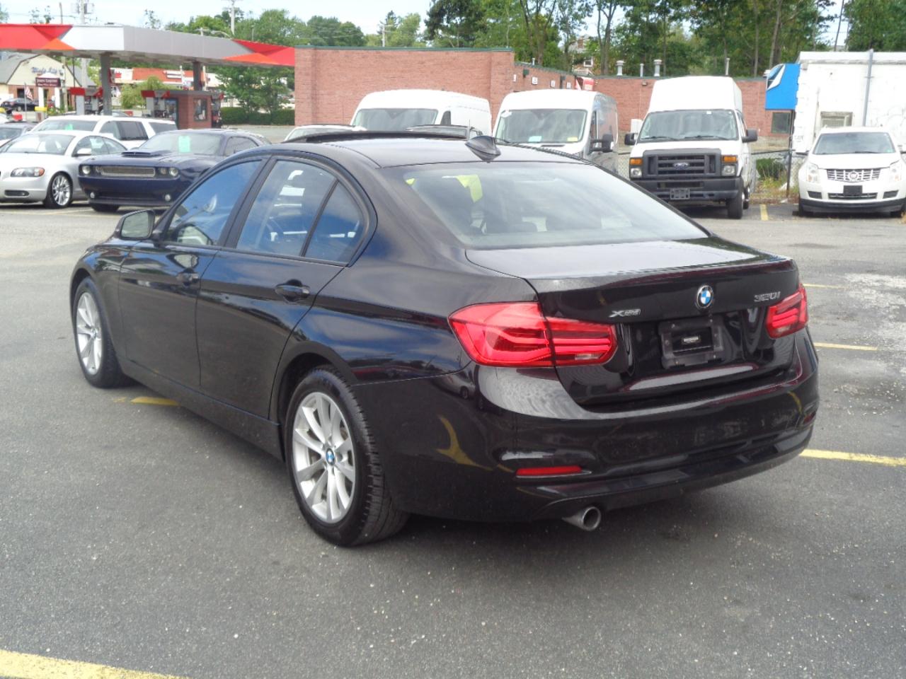 BMW 3 Series 320i xDrive Sedan 2018
