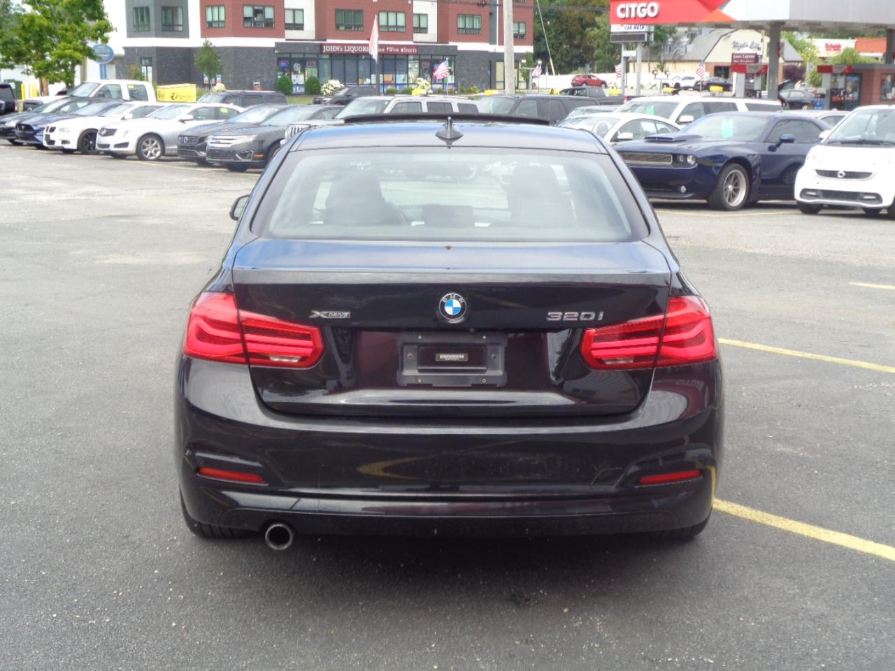 BMW 3 Series 320i xDrive Sedan 2018