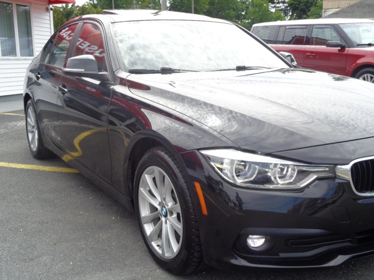 BMW 3 Series 320i xDrive Sedan 2018