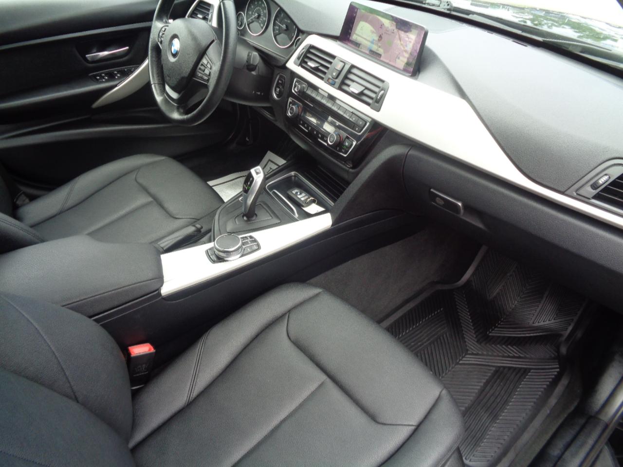BMW 3 Series 320i xDrive Sedan 2018