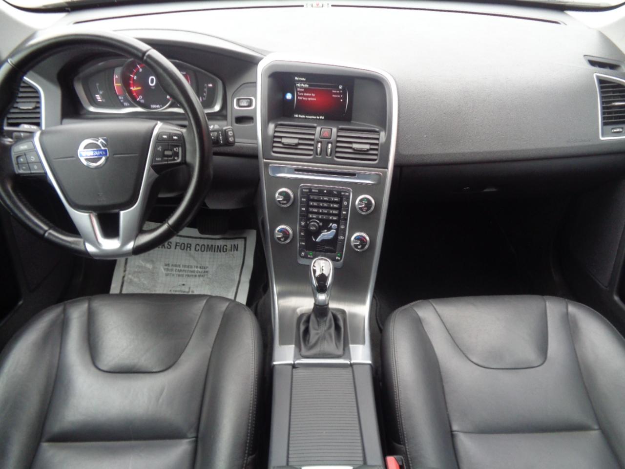 Volvo XC60 AWD 4dr T6 Drive-E 2016