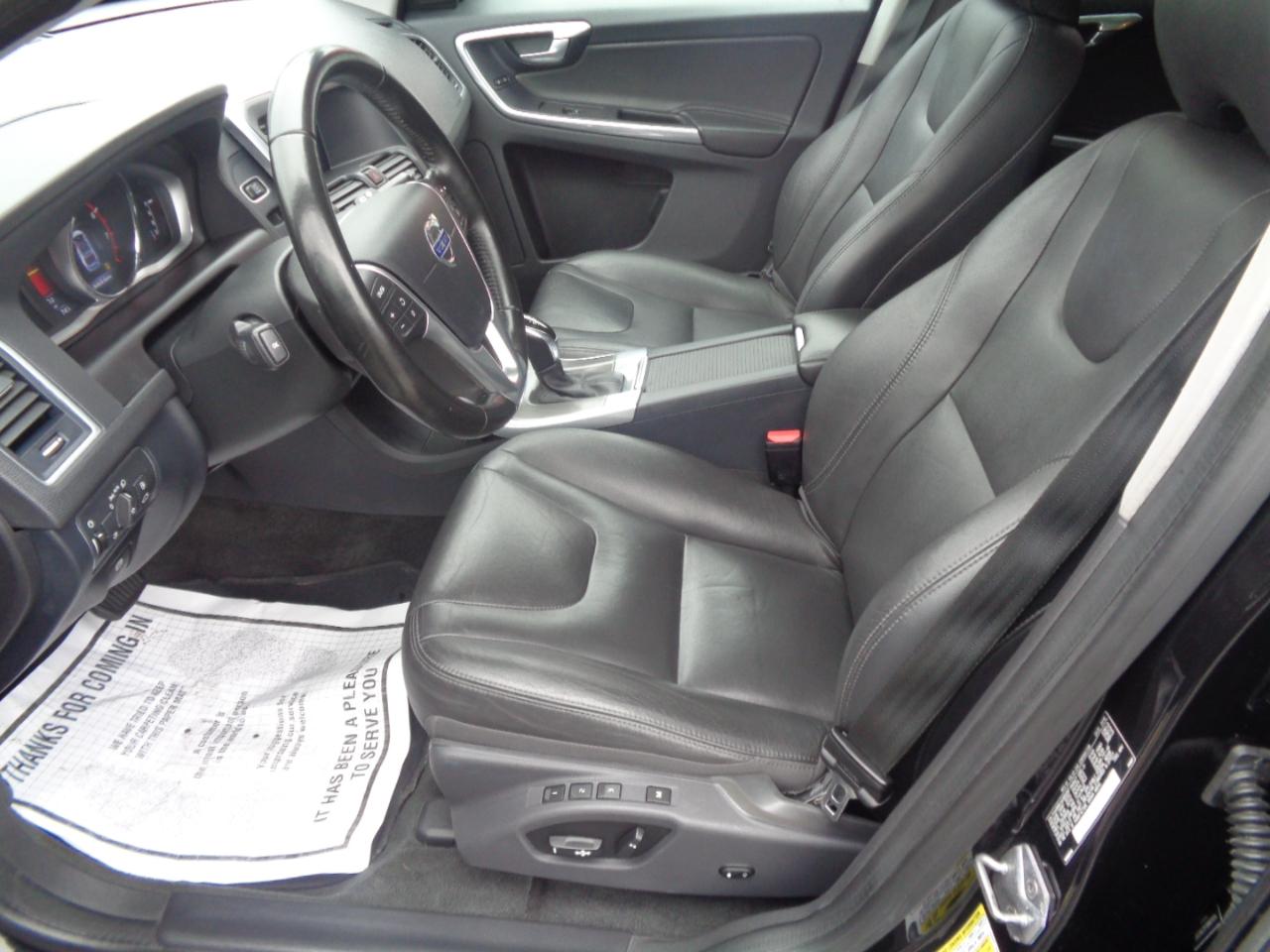 Volvo XC60 AWD 4dr T6 Drive-E 2016