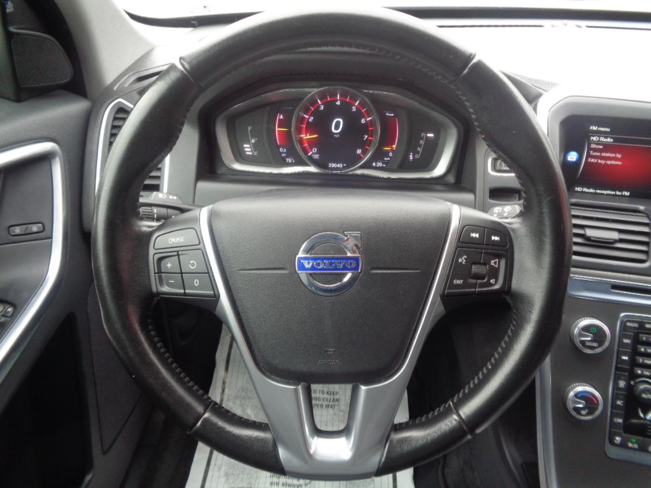 Volvo XC60 AWD 4dr T6 Drive-E 2016