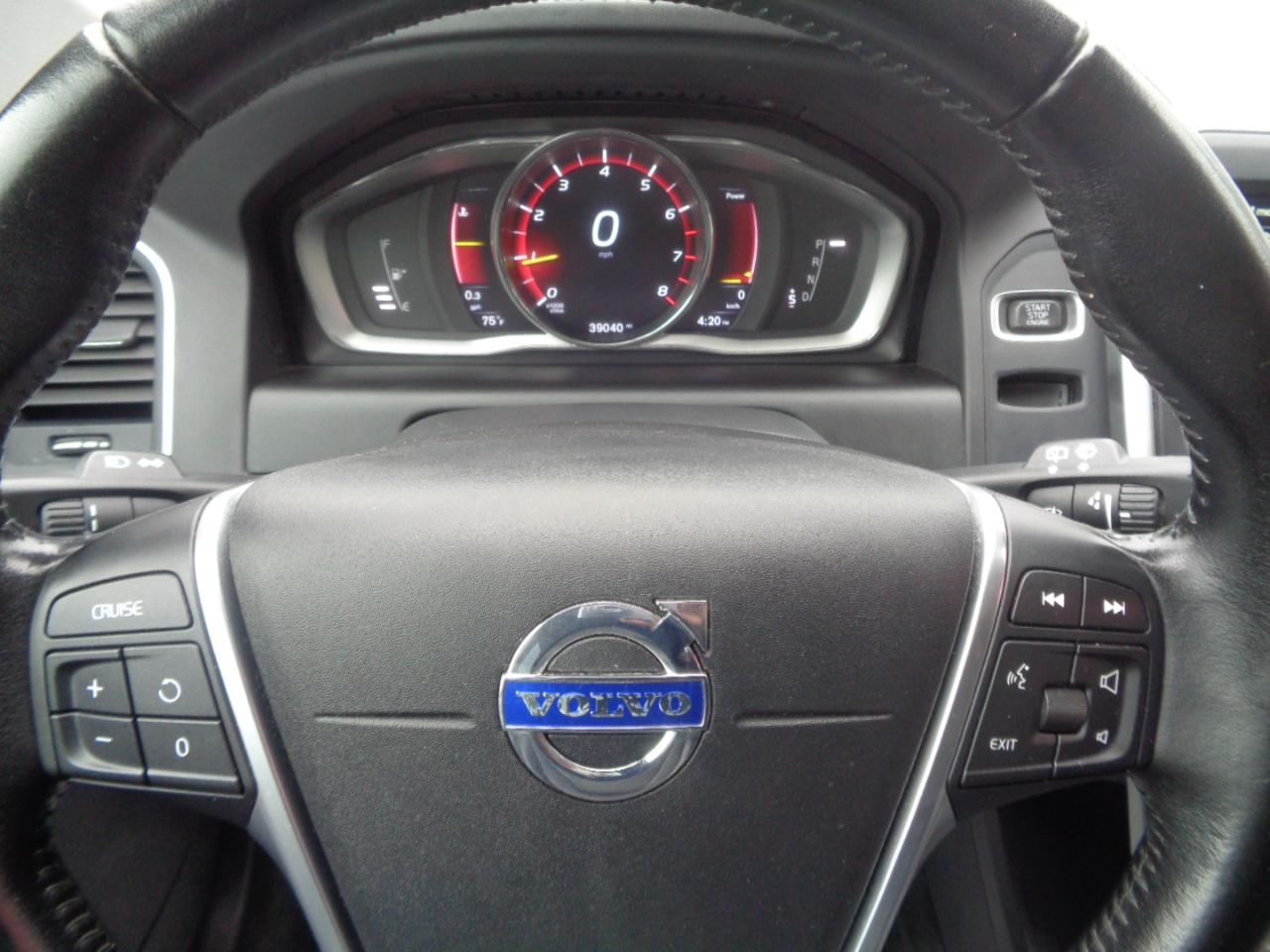 Volvo XC60 AWD 4dr T6 Drive-E 2016
