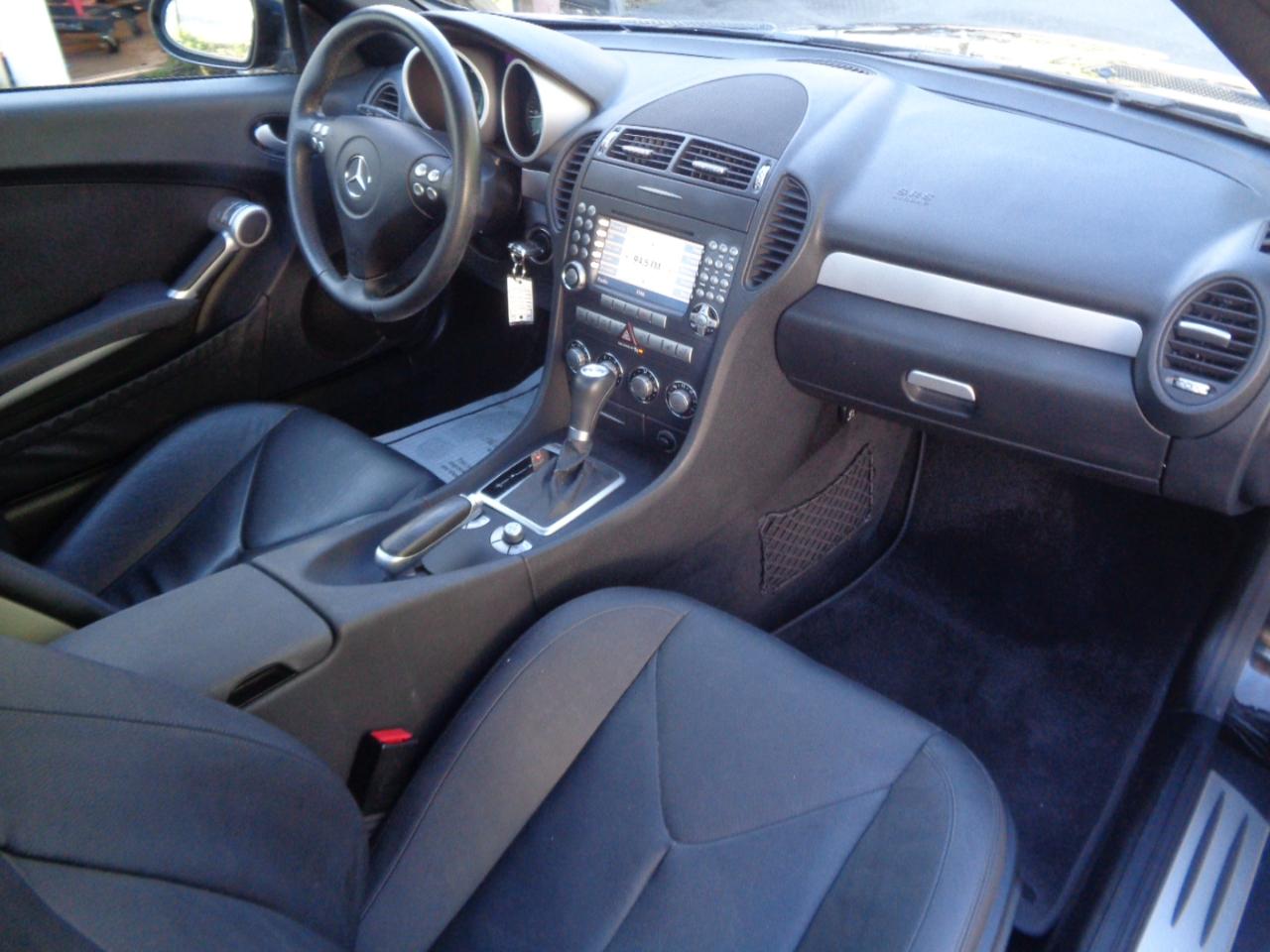 Mercedes-Benz SLK-Class 2dr Roadster 3.5L 2008