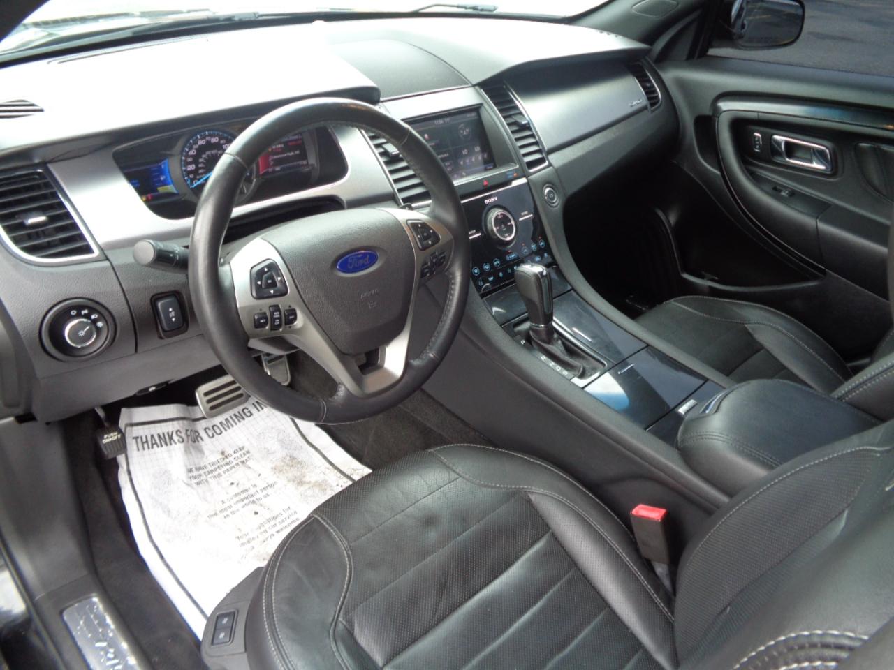 Ford Taurus 4dr Sdn SHO AWD 2013