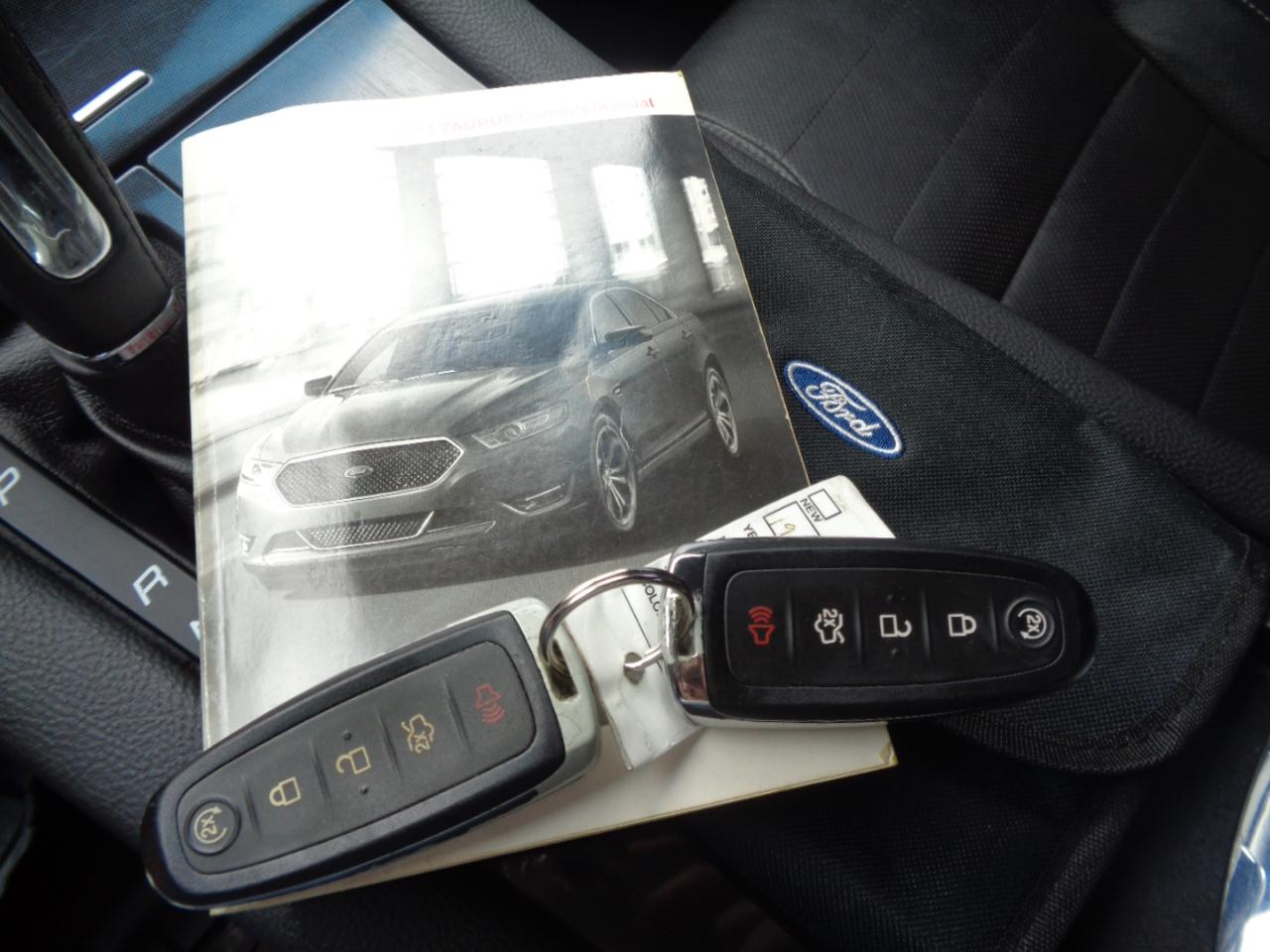 Ford Taurus 4dr Sdn SHO AWD 2013