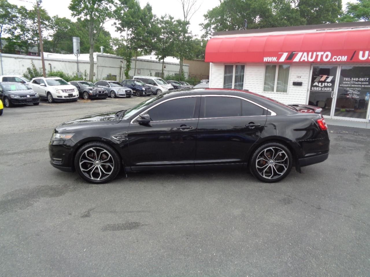 Ford Taurus 4dr Sdn SHO AWD 2013