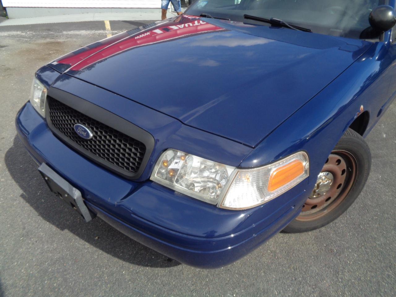 Ford Police Interceptor 4dr Sdn w/3.27 Axle 2010