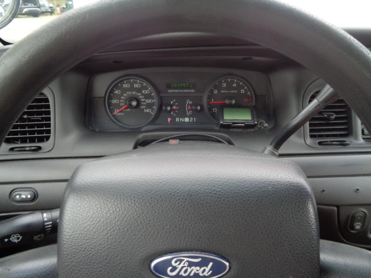 Ford Police Interceptor 4dr Sdn w/3.27 Axle 2010