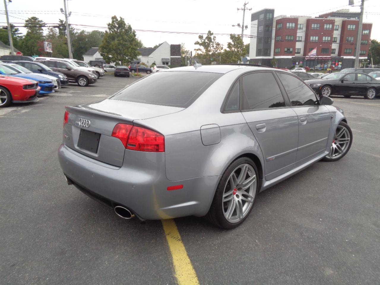 Audi RS 4 4dr Sdn 2008