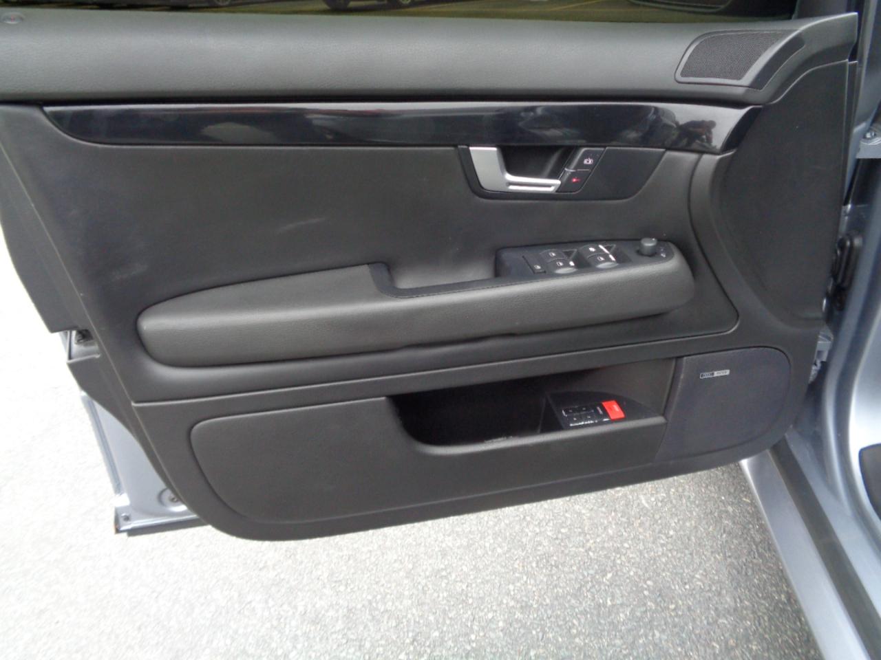 Audi RS 4 4dr Sdn 2008