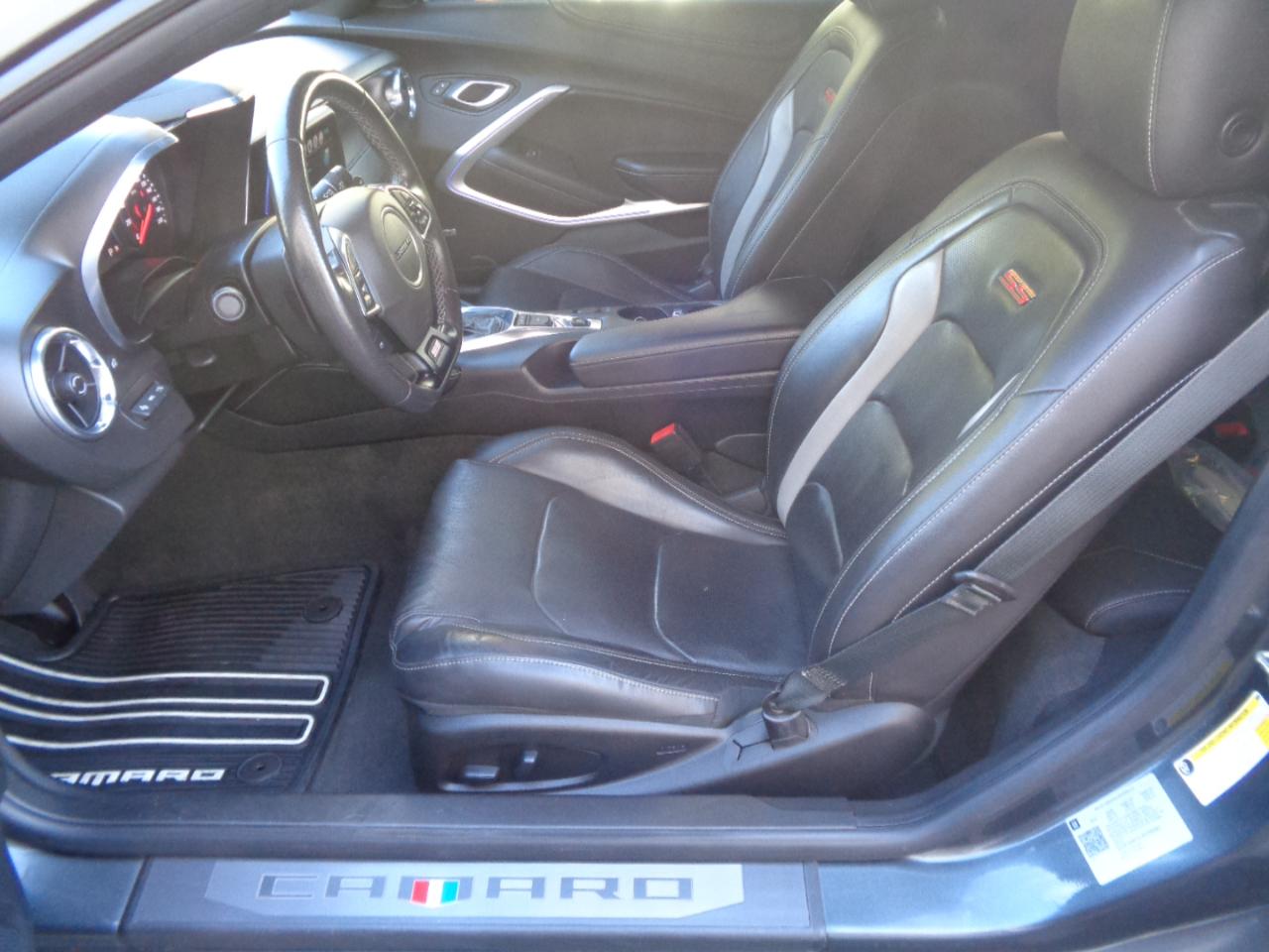 Chevrolet Camaro 2dr Cpe 2SS 2018