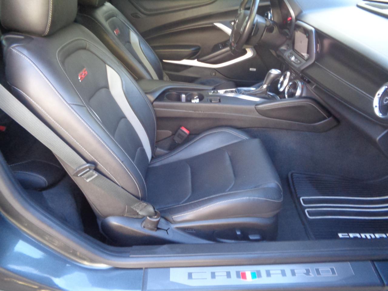 Chevrolet Camaro 2dr Cpe 2SS 2018