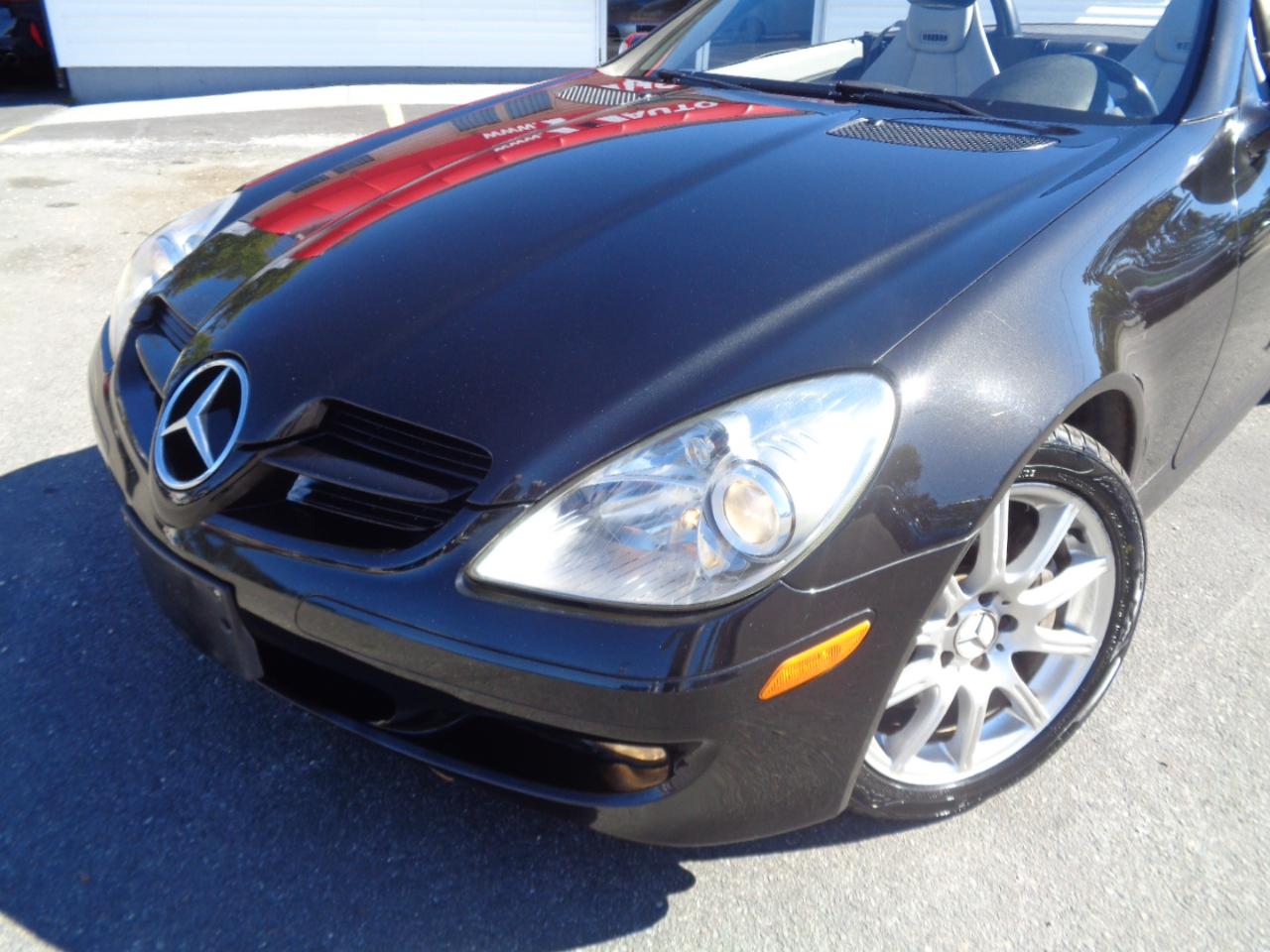 Mercedes-Benz SLK-Class Roadster 3.5L 2005