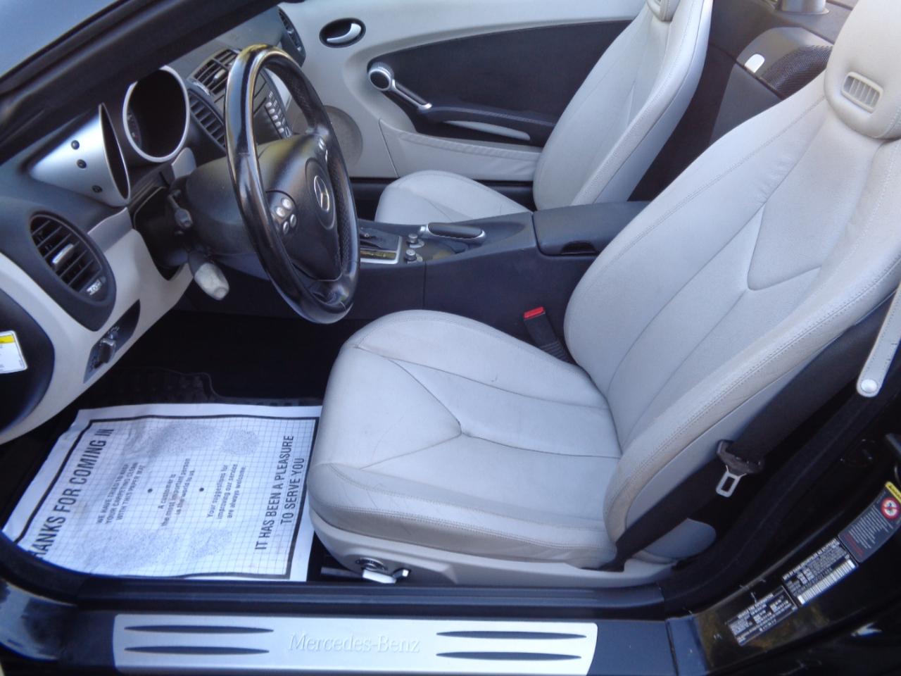 Mercedes-Benz SLK-Class Roadster 3.5L 2005