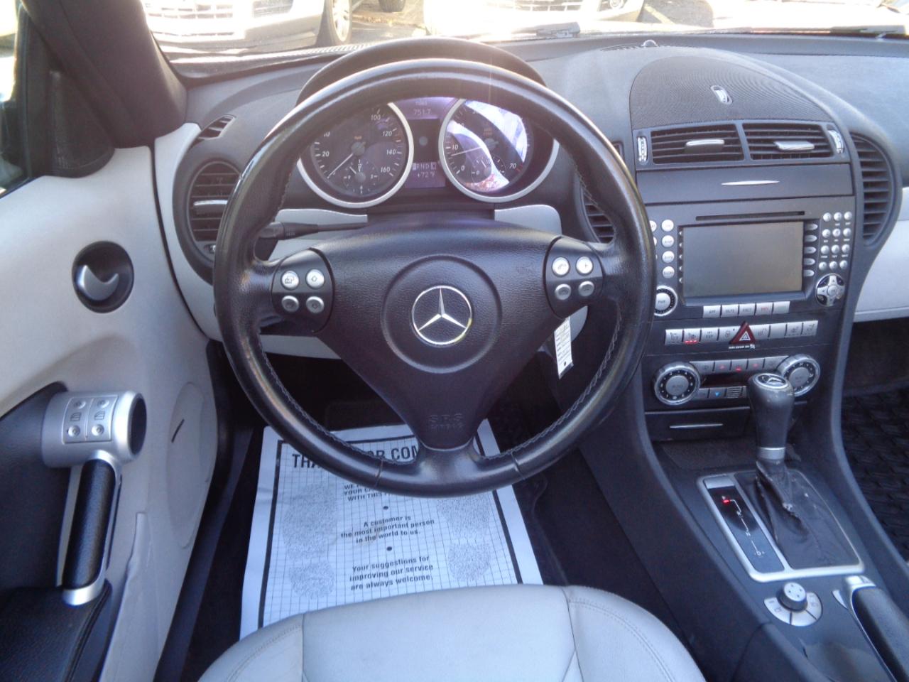 Mercedes-Benz SLK-Class Roadster 3.5L 2005