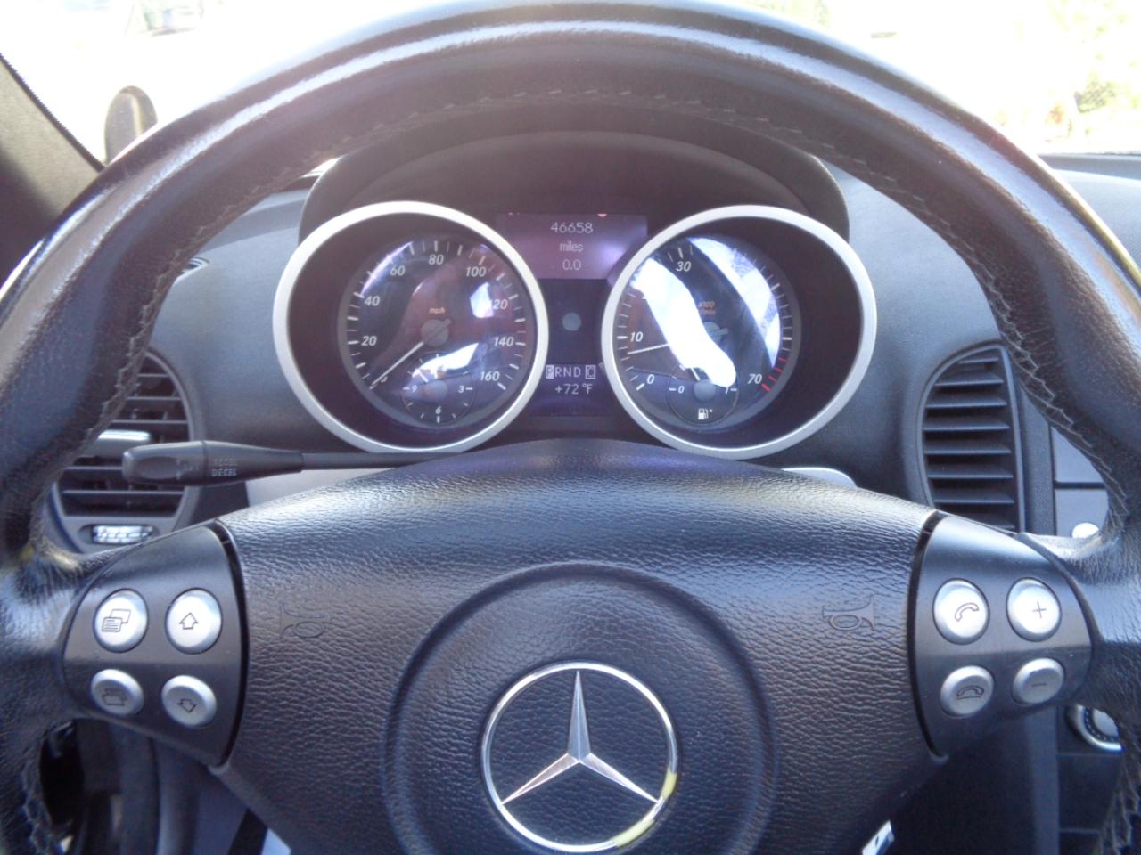 Mercedes-Benz SLK-Class Roadster 3.5L 2005